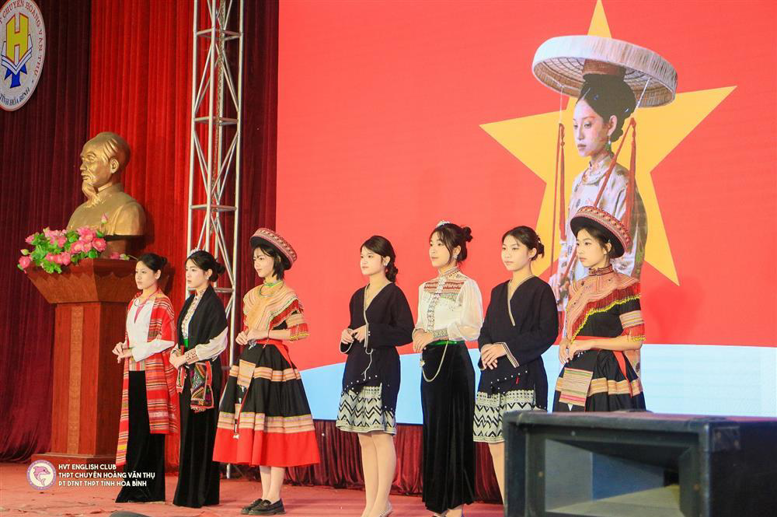 Một số hình ảnh trong buổi hoạt động ngoại khóa sáng ngày 12/01/2025.